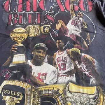 마리노모어 우드 시카고 불스 6회 NBA 챔피온 긴팔 셔츠