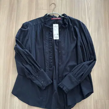 새상품 유니클로 콩트와르 데코토니에 코튼 스트라이프 프릴 셔츠