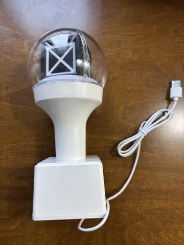 NIZIU OFFICIAL LIGHTSTICK 화이트