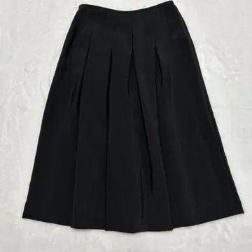 GEORGE GINA & LUCY 블랙 플리츠 스커트 무릎 기장