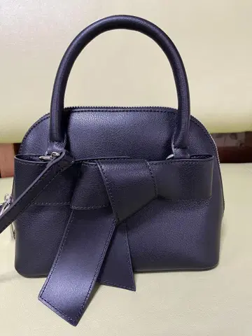 NATURAL BEAUTY BASIC 블랙 핸드백