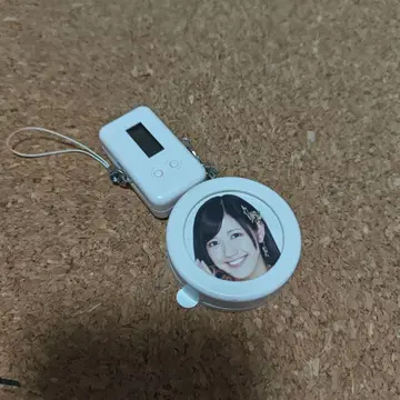 와타나베 마유 시계가 달린 보이스 스트랩