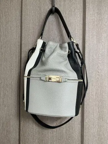 훌라 가죽 버킷 백 그레이/화이트/블랙 절개 멀티