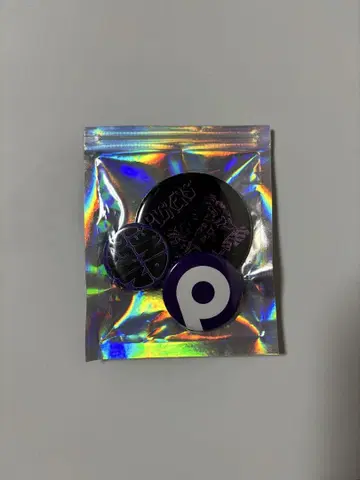 포거스 캔뱃지 3개 세트 사인 포함