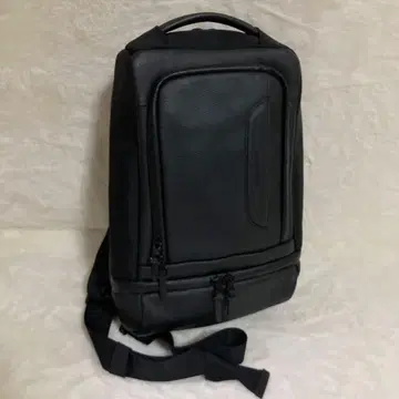 컨디션 최상 브로키 앤 서플라이 가죽 바디백 노티엄 별주