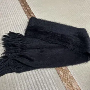 블랙 프린지 머플러