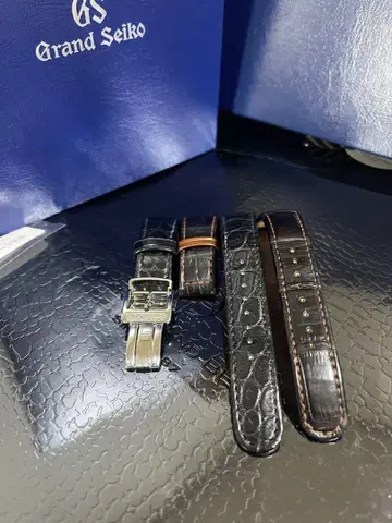그랜드세이코 정품 D 버클 및 정품 가죽 벨트 2개 포함, 새상품급!