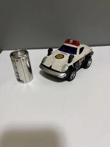 이치코의 치비코로 페어 레이디 Z 경찰차 전체 길이 약 12.5cm