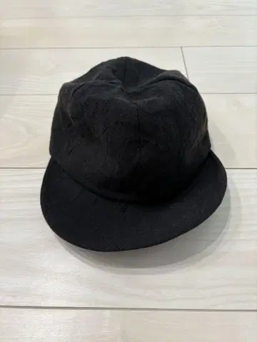 Nine tailor 린넨 캡