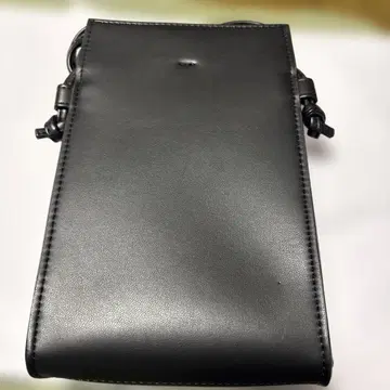 블랙 스마트폰 숄더백