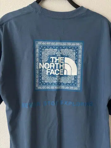 The NORTH FACE 반다나 티셔츠