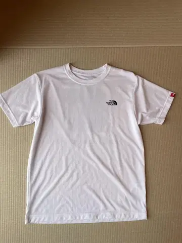 THE NORTH FACE 화이트 티셔츠 S 사이즈