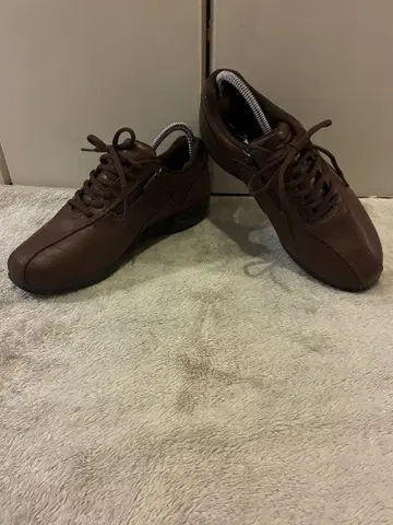 MIZUNO 사이드 지퍼 워킹화 브라운 25.5 가죽