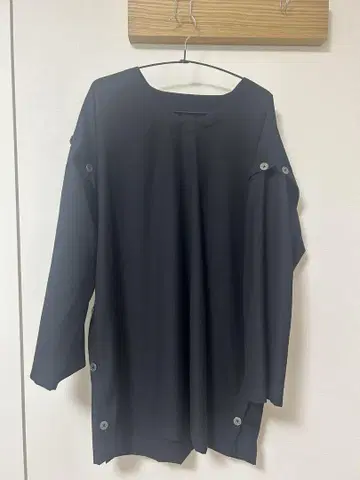 NOTCONVENTIONAL 버튼 셔츠