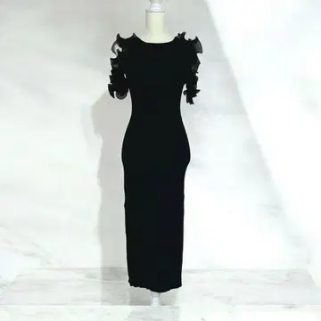 새상품 F 프릴 도킹 원피스 심플 성숙/러블리 노브랜드 블랙