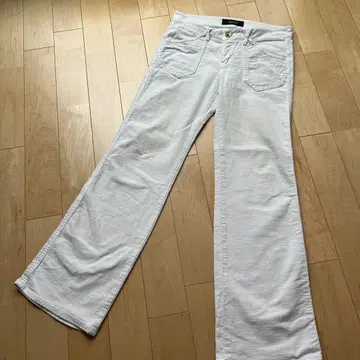 SASSON 사손 부츠 컷 화이트 데님 31