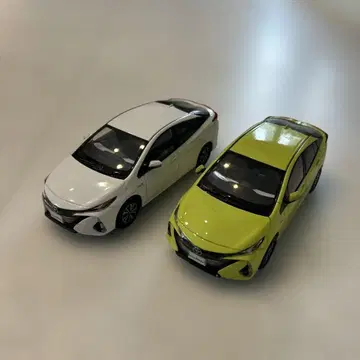 도요타 PRIUS PHV 컬러 샘플 2대 세트
