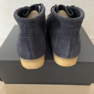 클락스 왈라비 부츠 다크 블루 크레이프솔