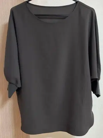 브라운 오분 소매 블라우스