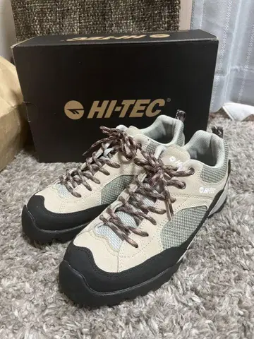 [미사용 새상품] HI-TEC 하이테크 스니커즈! 25cm