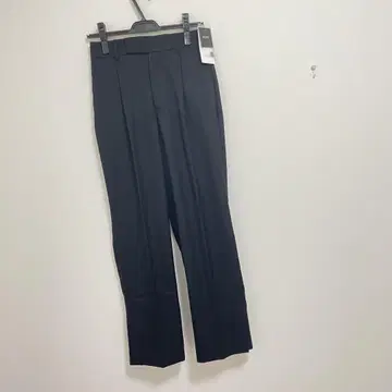 노크 밑단 슬릿 팬츠