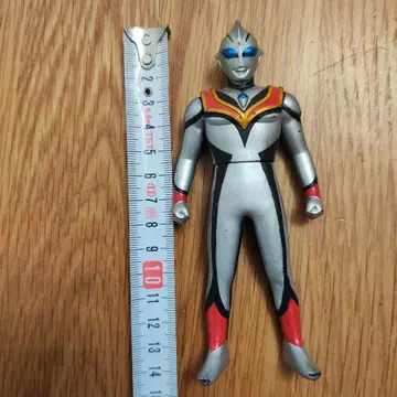 이빌 티가 피규어 라이브 사인 포함 약 14cm 울트라맨