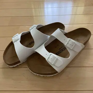 버켄스탁 네바다 샌들