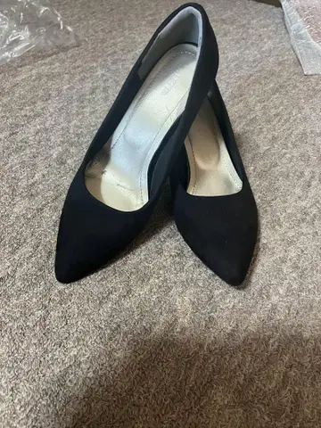 새상품급 블랙 힐 펌프스 24.0cm