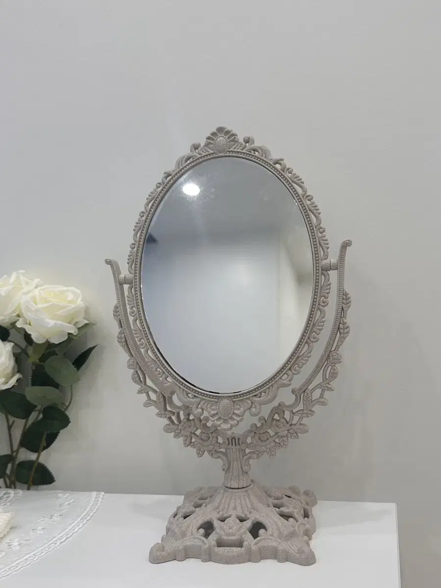 Antique European Style Princess Table Mirror