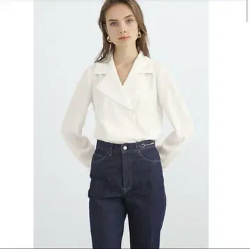 핑키앤다이안 테일러드 칼라 블라우스 드레이프감