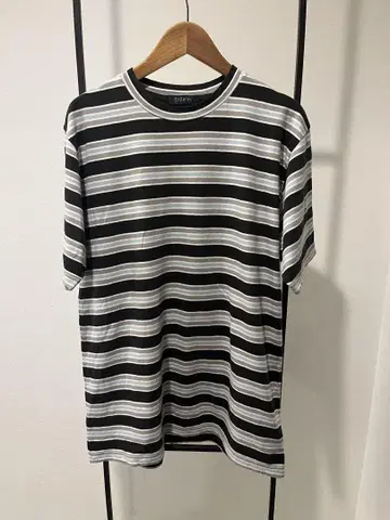 DRESS 보더 티셔츠 사이즈 M
