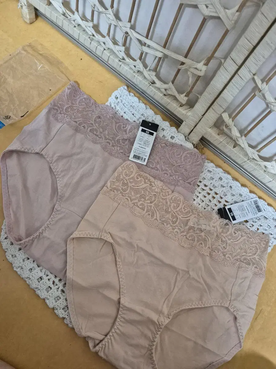 Unused!! Authentic Vivian Women's Panties 2-Piece Set 95