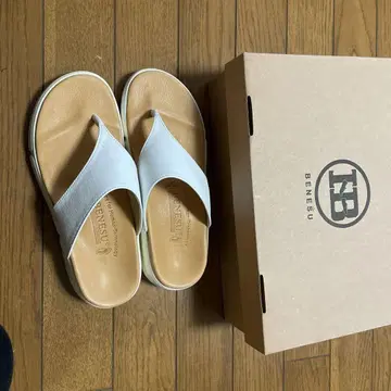 베네쉬의 샌들