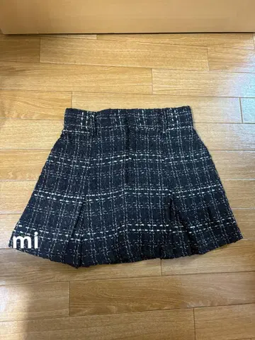 TWEED 턱 플리츠 스커트 같은 숏 팬츠