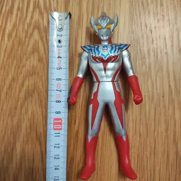 울트라맨 타이가 피규어 약 14cm 실버/레드