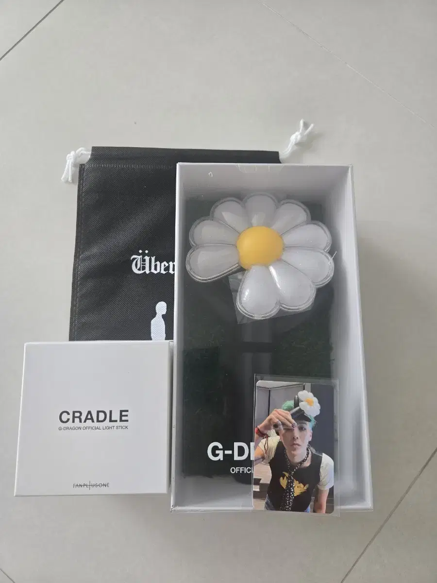 GD lightstick + cradle set, sealed new product
