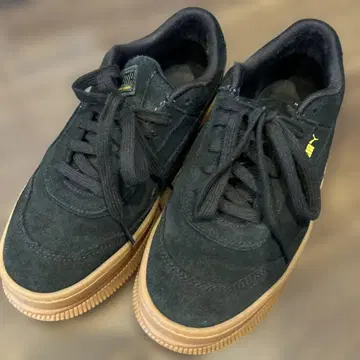 Puma 블랙 스웨이드 스니커즈