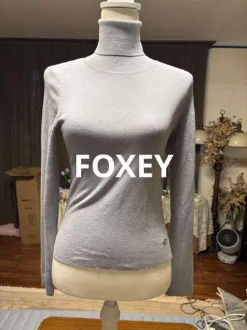 FOXEY 폭시 터틀넥 니트 긴팔