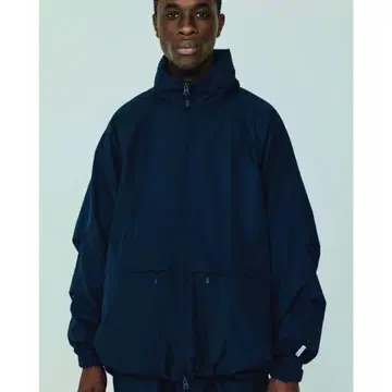 다이와 PIER39 TECH WINDBREAKER JACKET