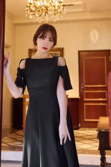 헤르립토 애들레이드 슬릿 슬리브 벨트 드레스