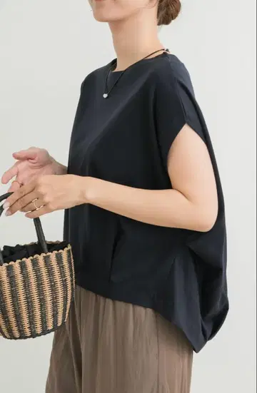새상품급 어반 리서치 도어스 코튼 백 턱 프렌치 풀오버