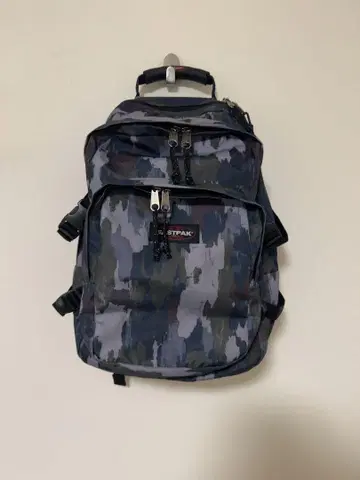 이스트팩 카모 무늬