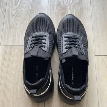 마리 클레어 블랙 메쉬 스니커즈 M 사이즈