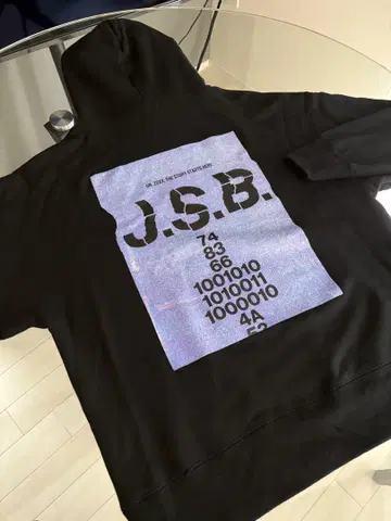 J.S.B. 블랙 후드티 (2016년 모델)