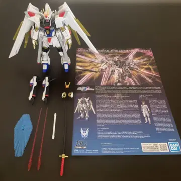 HGCE 1/144 마이티 스트라이크 프리덤 건담