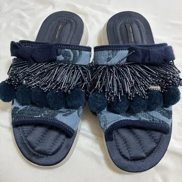 Marc Jacobs 폼폼 샌들