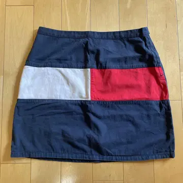 타미힐피거 TOMMY HILFIGER 스커트 (네이비 컬러)