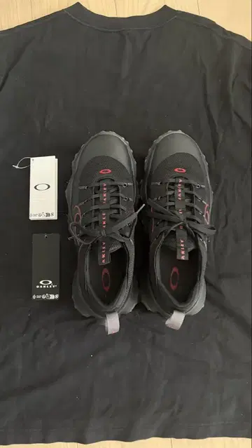 Oakley edge flex 스니커즈
