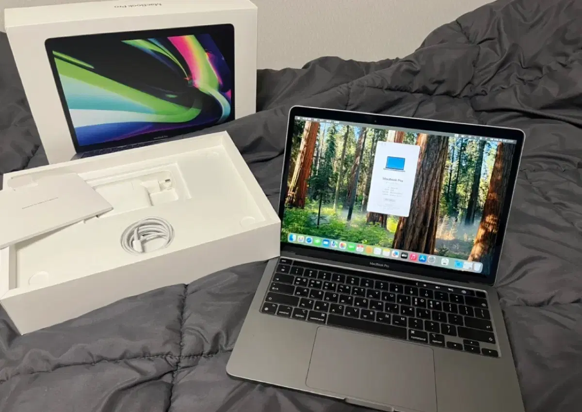 Final Cut, Logic installed, full box!! MacBook Pro M1 Touch Bar 13-inch 256GB