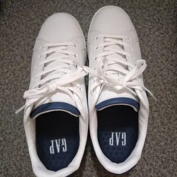 GAP 화이트/네이비 스니커즈 25.0cm
